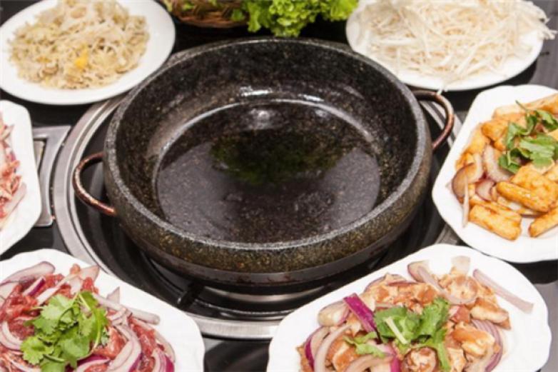 好吃佬石锅屋加盟