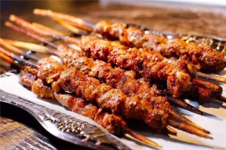 蝶语肆食玖烧烤加盟