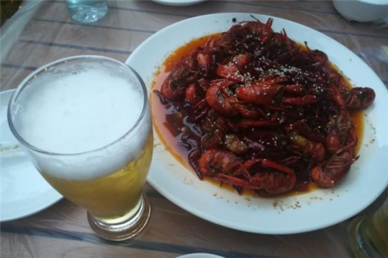 蝶语肆食玖烧烤加盟