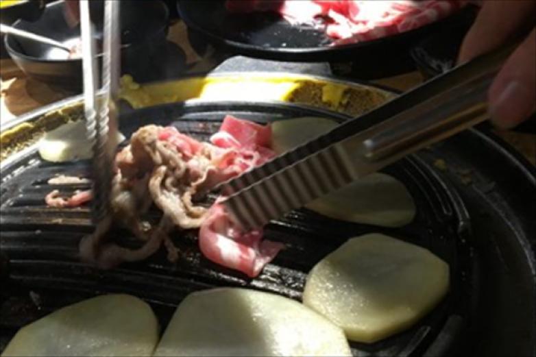 猪哥炭火烧烤加盟