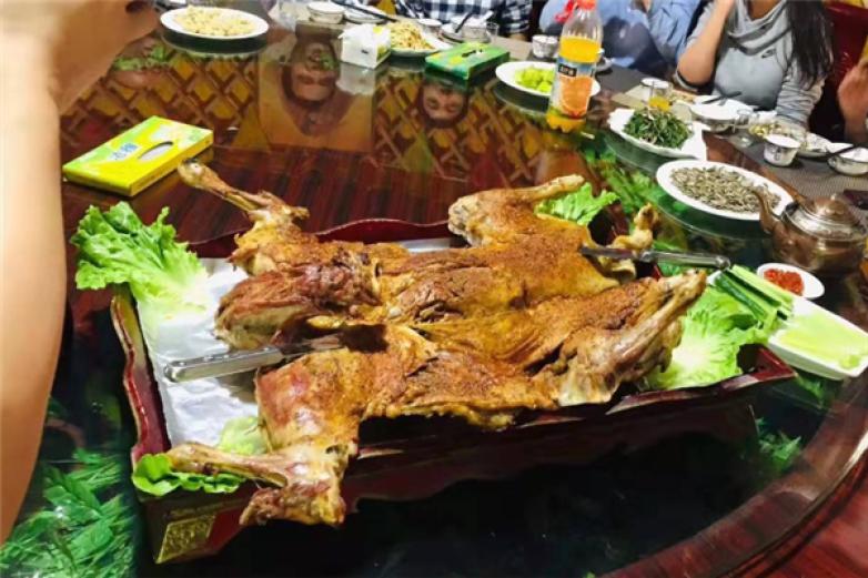 岗拉热沃藏式农家乐烤全羊加盟