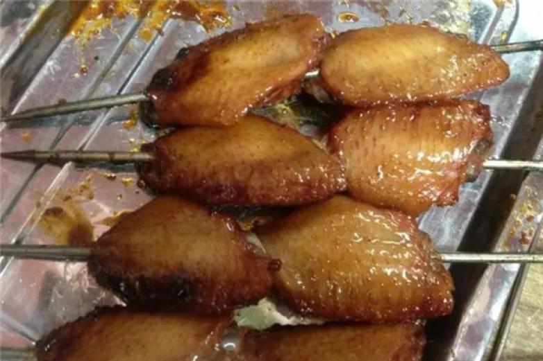 功夫烤翅烧烤加盟