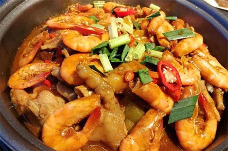 及品皇三汁焖锅加盟