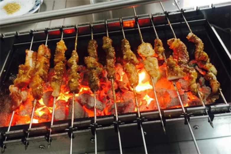 酒鬼居品味烧烤加盟