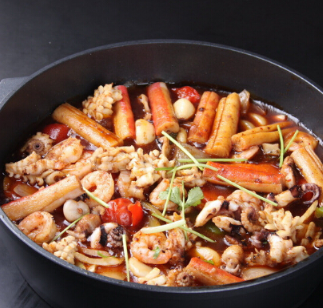 禾记和三汁焖锅主题餐厅