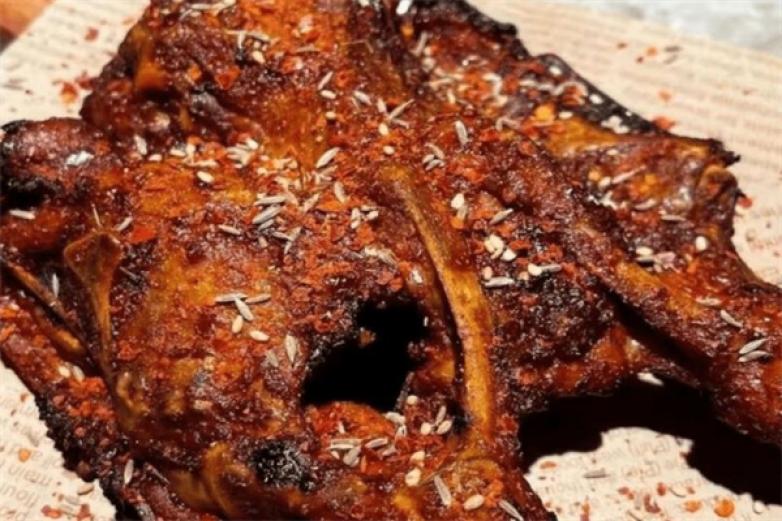 啃一手烤鸡架加盟