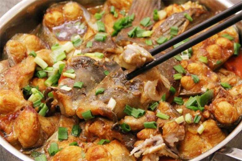 来之御三汁焖锅加盟