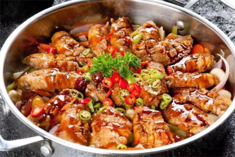 来之御三汁焖锅加盟