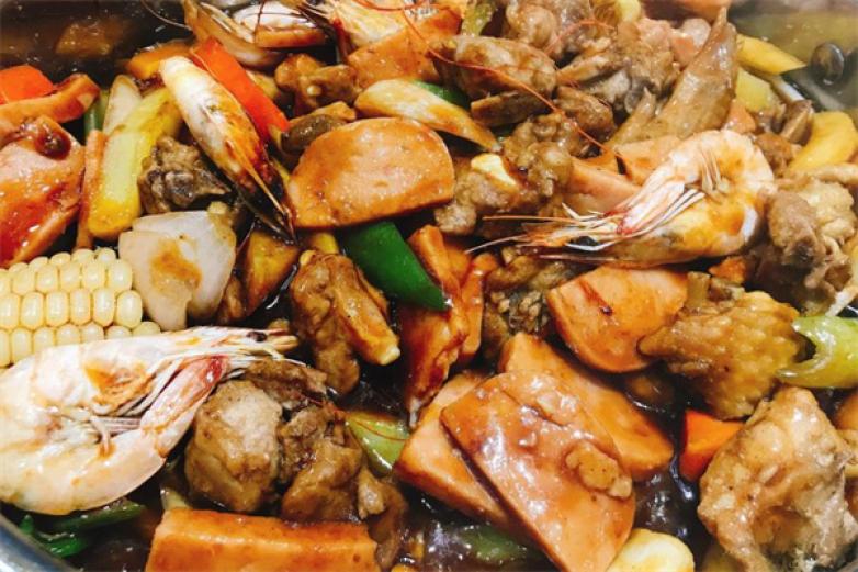 来之御三汁焖锅加盟