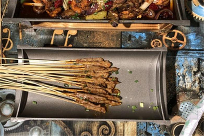 烈焰地带烤吧加盟