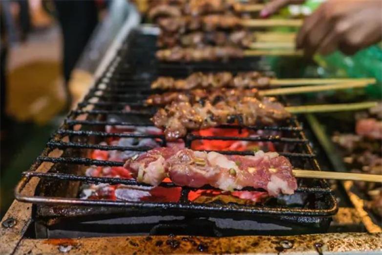 老爹烧烤店加盟