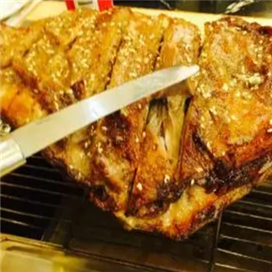 蒙太祖碳烤羊腿