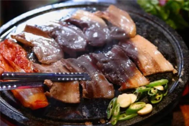 喵呀咪呀烧烤加盟