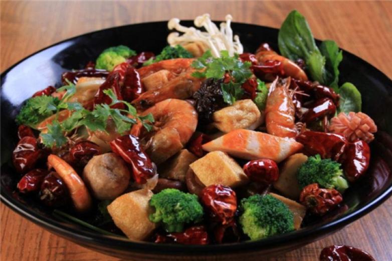 魔辣麻辣香锅加盟