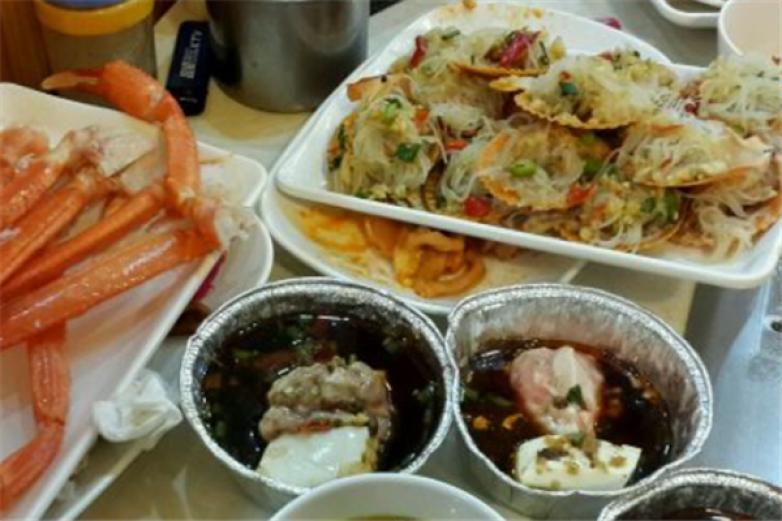 酥咪铬海鲜自助涮烤加盟