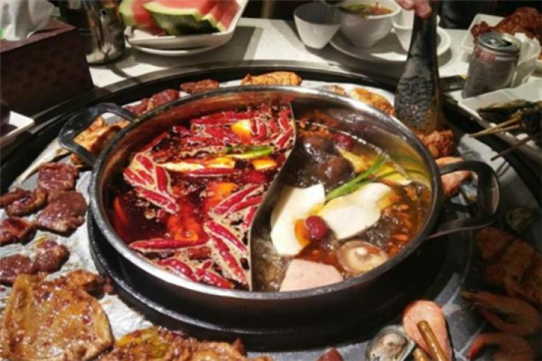 太爷鸡无烟火锅烤肉店加盟