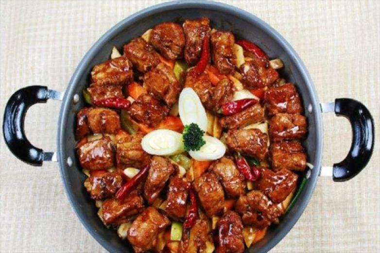 香姥姥草袋饭焖锅加盟