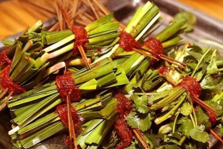 怪味香无烟烧烤加盟