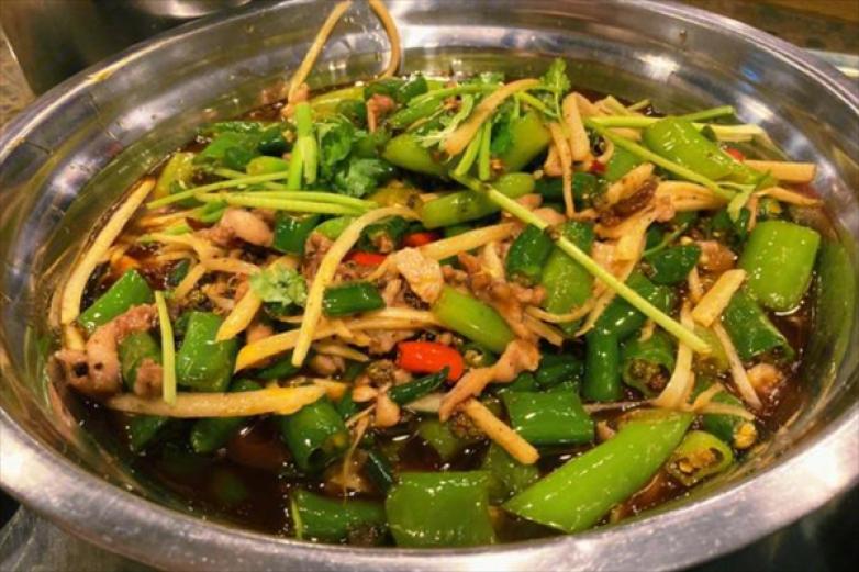 怪味香无烟烧烤加盟