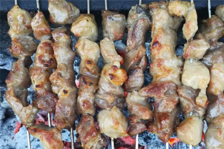 大内烤脖手烧烤加盟