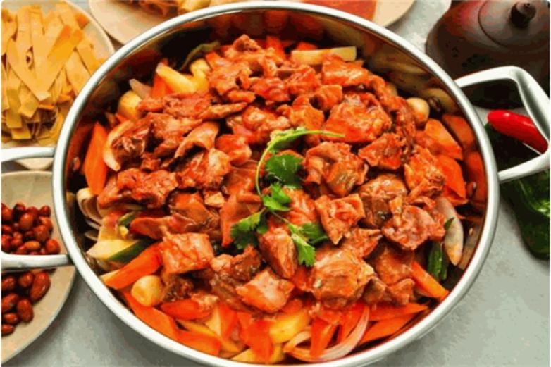 御乐记焖锅加盟