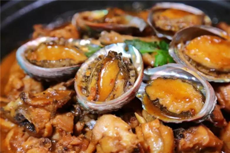 御宴三汁焖锅加盟