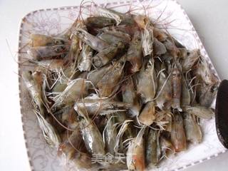 【虾头巧利用】熬制虾油的做法步骤：1