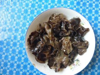 鱼香肉丝的做法步骤：3