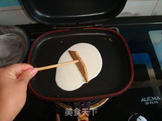 美味的鸡蛋煎饼的做法步骤：2