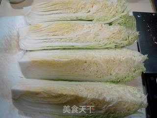 如何制作出好吃的“辣白菜”？的做法步骤：1