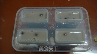 夏日冰一冰，红豆沙冰棒的做法步骤：1
