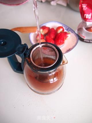 茶冻水果杯——草莓时光1的做法步骤：3