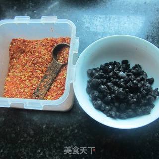 火腿蒜香炸酱的做法步骤：2