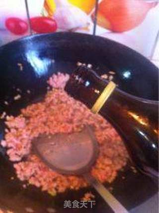 油松茸瘦肉酱的做法步骤：6