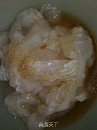 酸菜鱼火锅的做法步骤：1