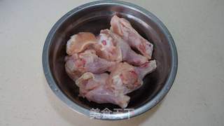 鸡腿杂蔬火锅的做法步骤：1