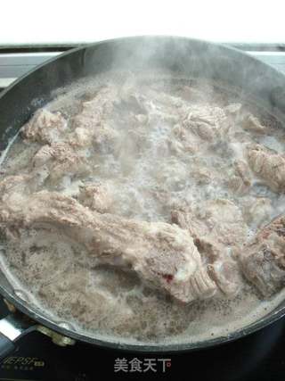 浓香骨汤豆腐火锅的做法步骤：2
