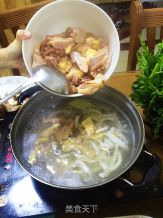 椰子鸡火锅的做法步骤：8