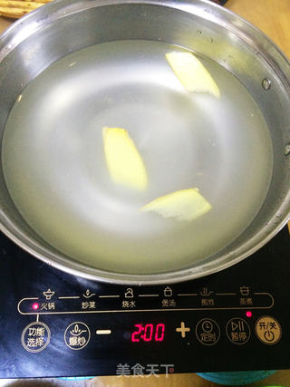 椰子鸡火锅的做法步骤：3