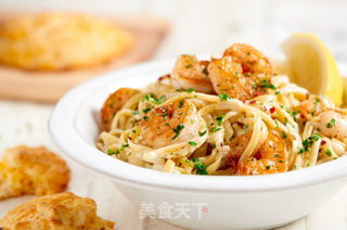 家常奶油鲜虾意面的做法步骤：6