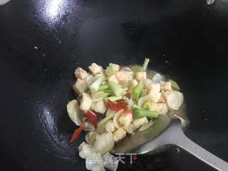 墨鱼胶炒百合的做法步骤：12