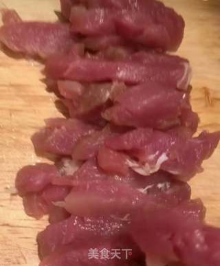 小酥肉的做法步骤：2
