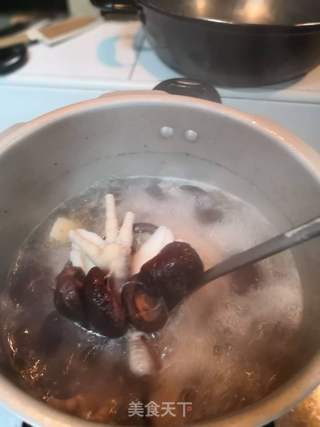 香菇山药鸡汤的做法步骤：4