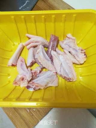 鸡肉竹荪汤的做法步骤：2