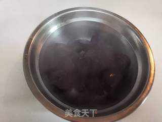 紫色诱惑——紫薯球的做法步骤：1