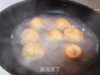 豌豆苗油面筋汤的做法步骤：1