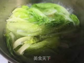 生菜鱼丸汤的做法步骤：3