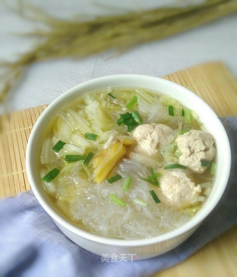 粉丝白菜鸡肉丸汤