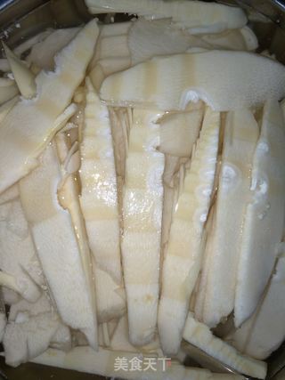 鲜笋肉片汤的做法步骤：2
