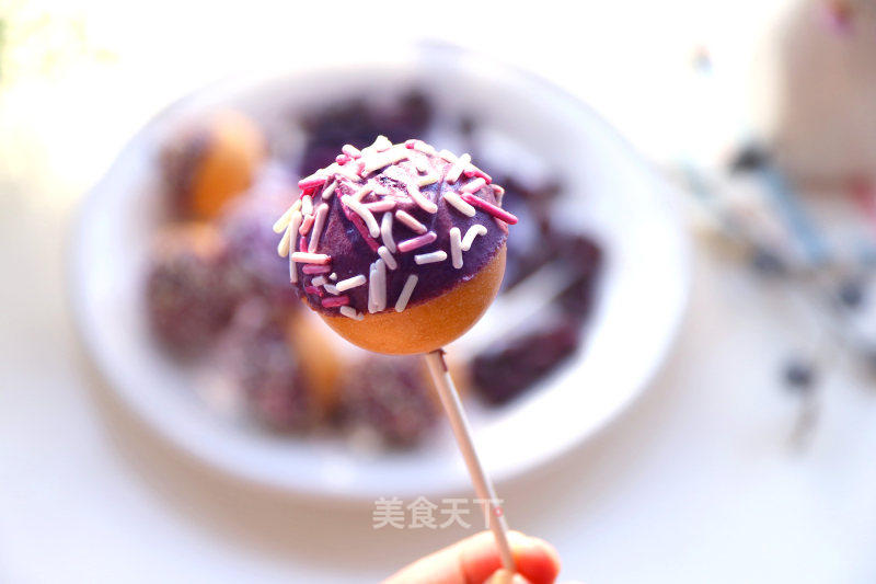 酸甜清爽的黑醋栗棒棒糖蛋糕